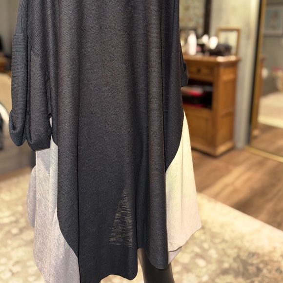 Alembika Black Asymmetrical Tunic Top - L - Picture 10 of 13